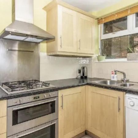 Please Cancel Your Bookings London Bagian luar foto